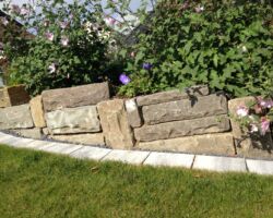 Detailansicht Natursteinmauer, Hangabstützung Detailansicht Hangabstützung