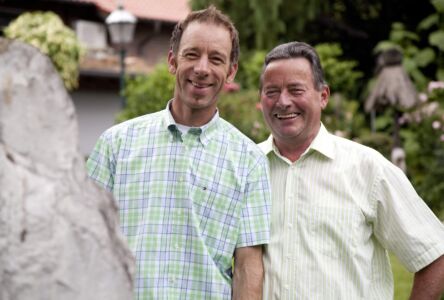 Uwe und Paul Sensen (v. l. n. r.) Uwe und Paul Sensen (v. l. n. r.)